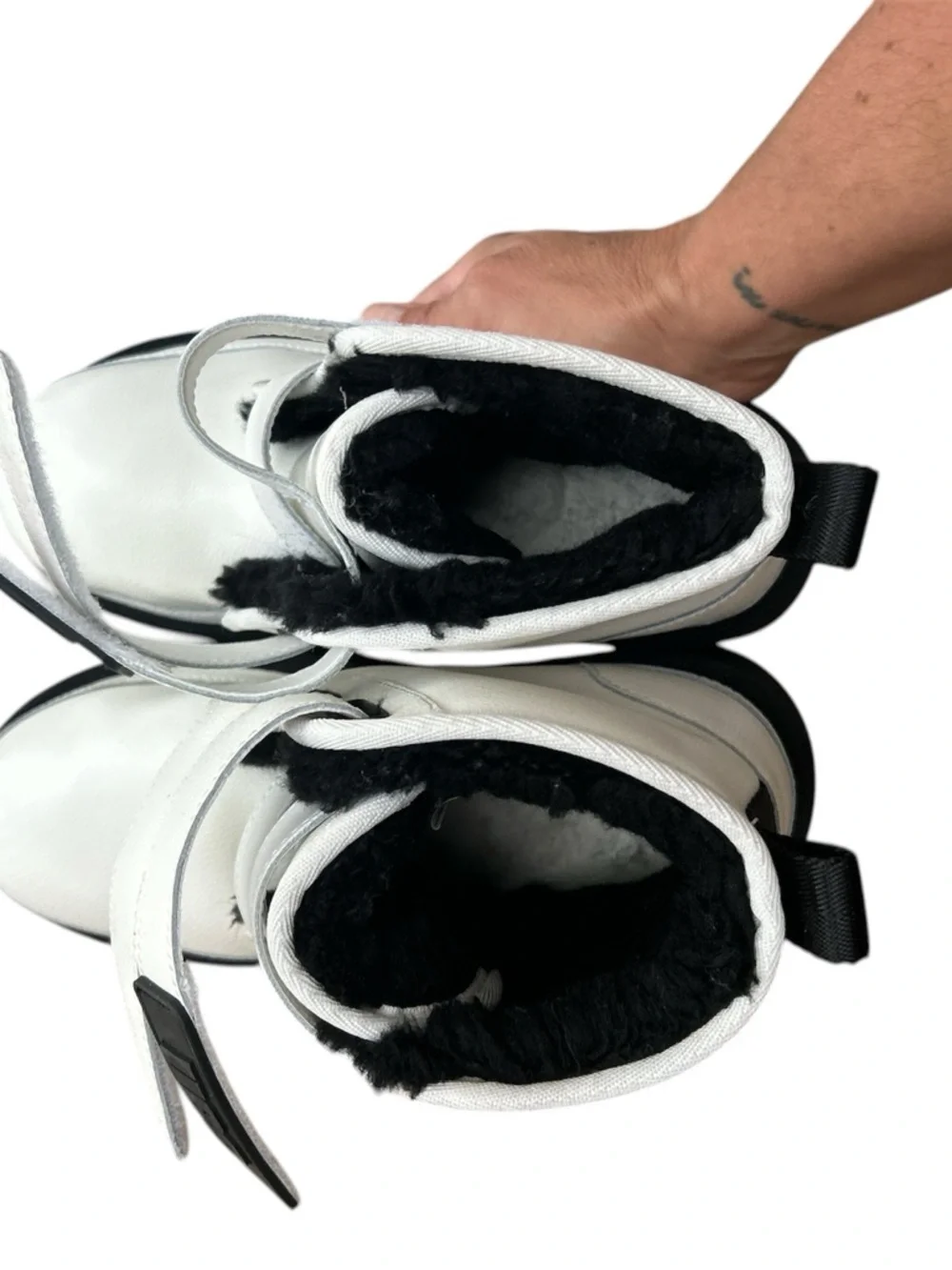 UGG Ankle Boots size 4 white - Picture 5 of 8